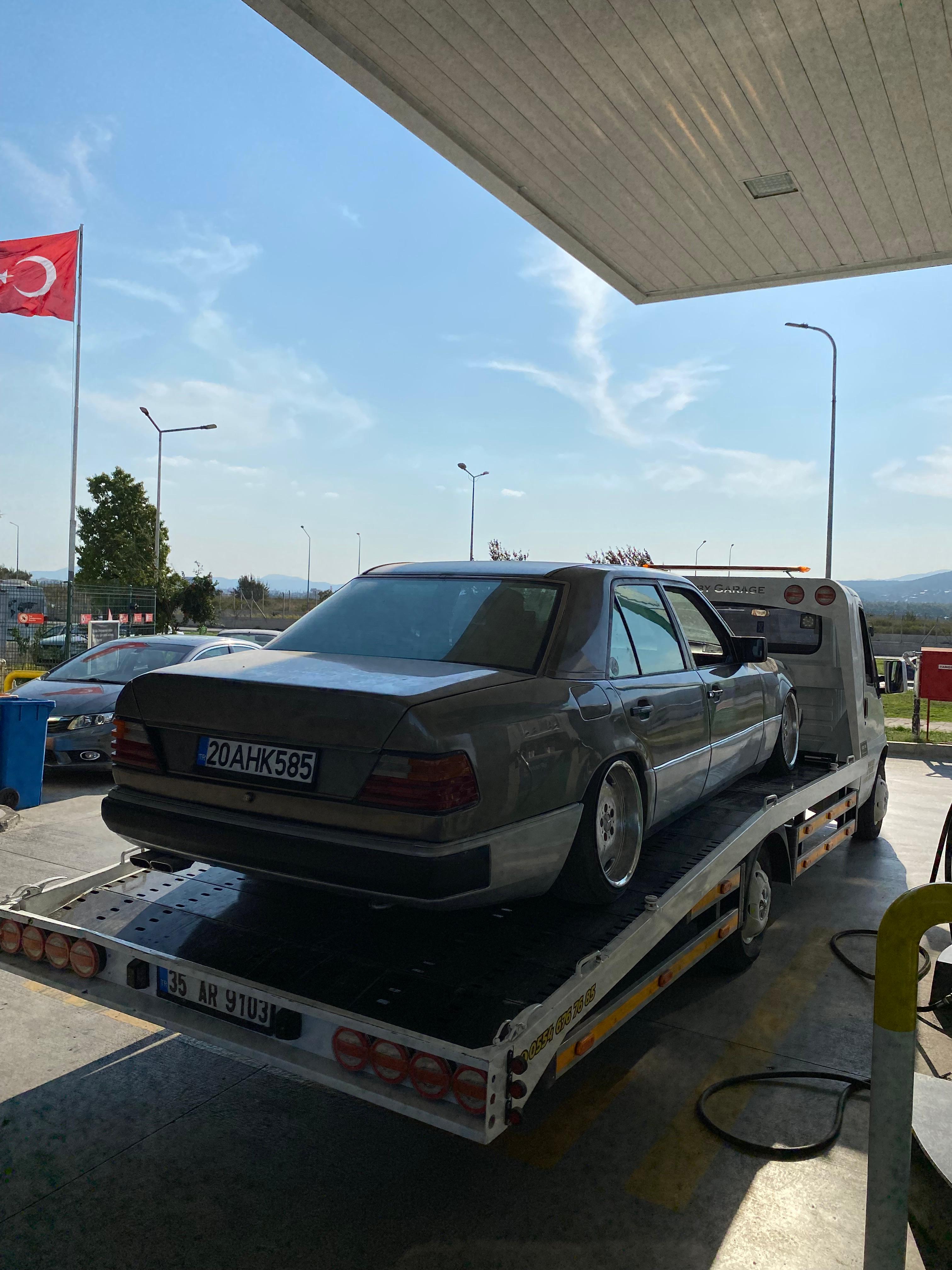 Hobby Garage İzmir oto çekici ile yapılan gerçek araç taşıma işi, kare 06