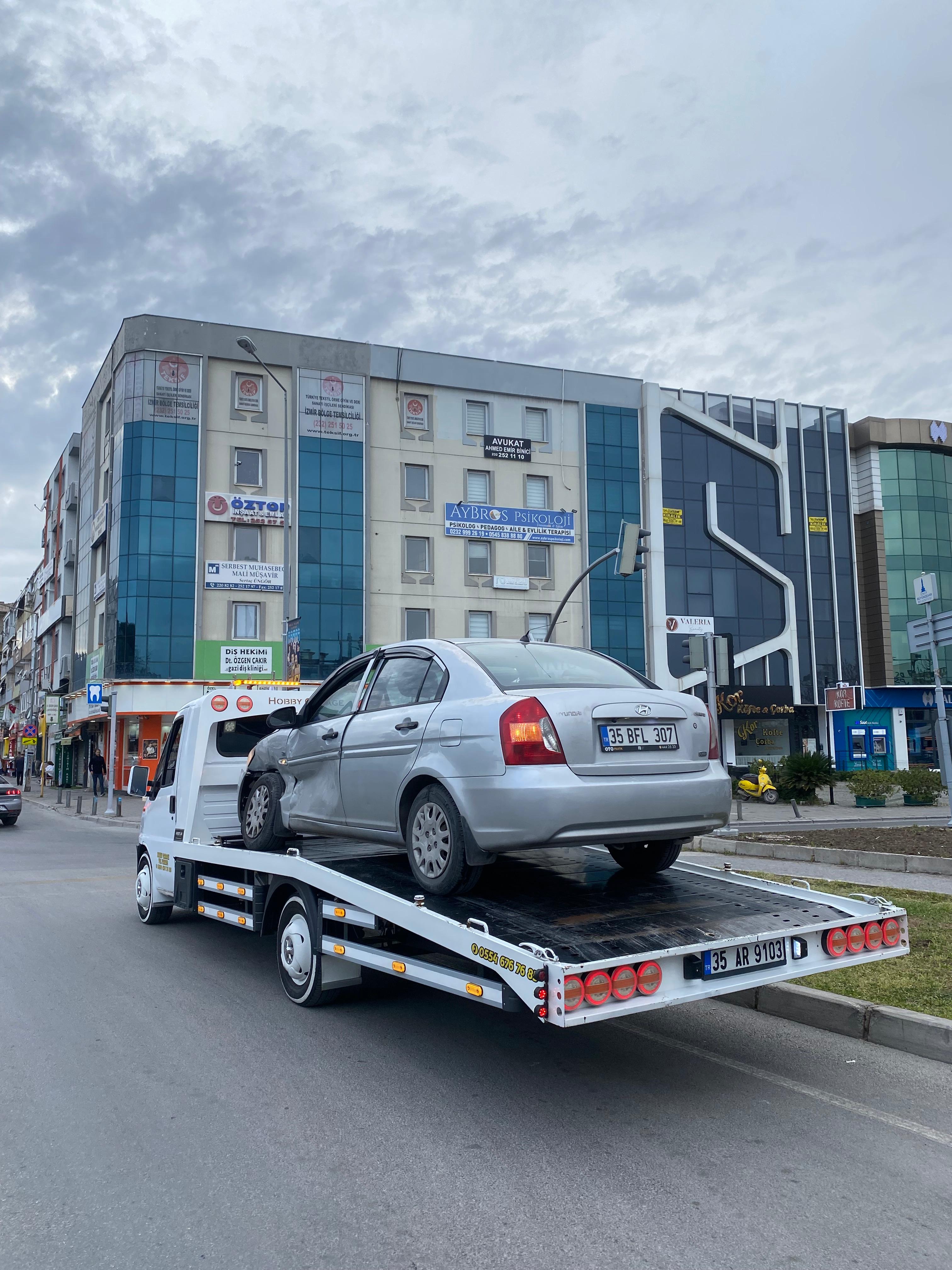 Hobby Garage İzmir oto çekici ile yapılan gerçek araç taşıma işi, kare 40